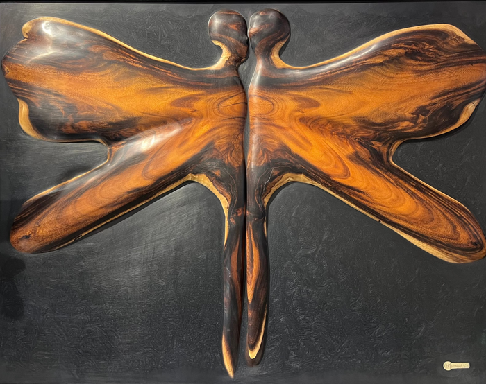 Derek Monturiol – Dragonfly, original sculpture in Guanacaste wood, resin and frame