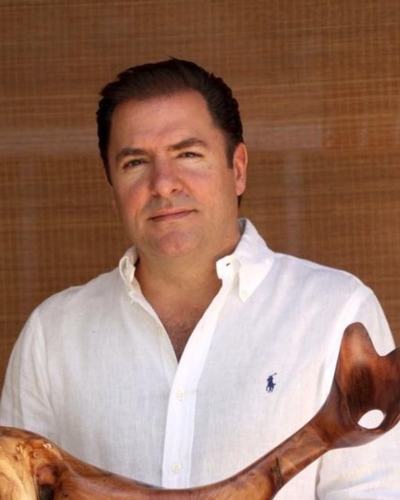 Portrait of Derek Monturiol